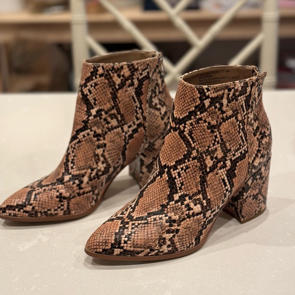 Steve Madden Snakeskin Booties - Picture 1 of 8